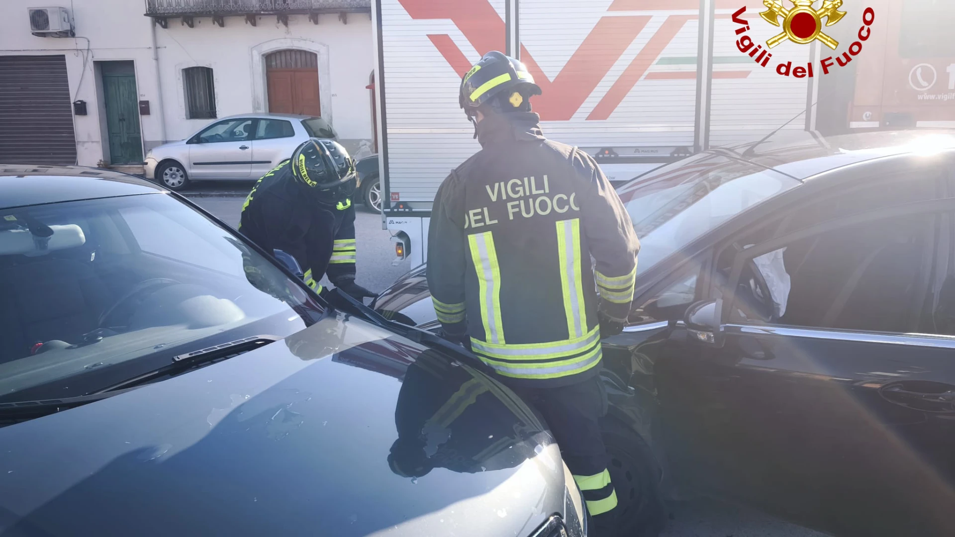 Cantalupo nel Sannio: incidente stradale nel pomeriggio. Intervengono i Vigili del Fuoco di Isernia. Due le auto coinvolte.